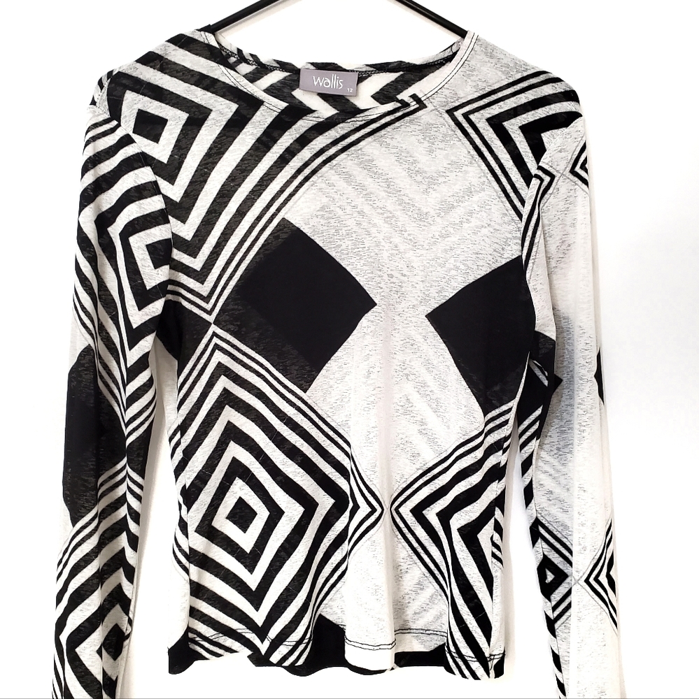 NWOT Wallis Top for Junior  40 Euro size